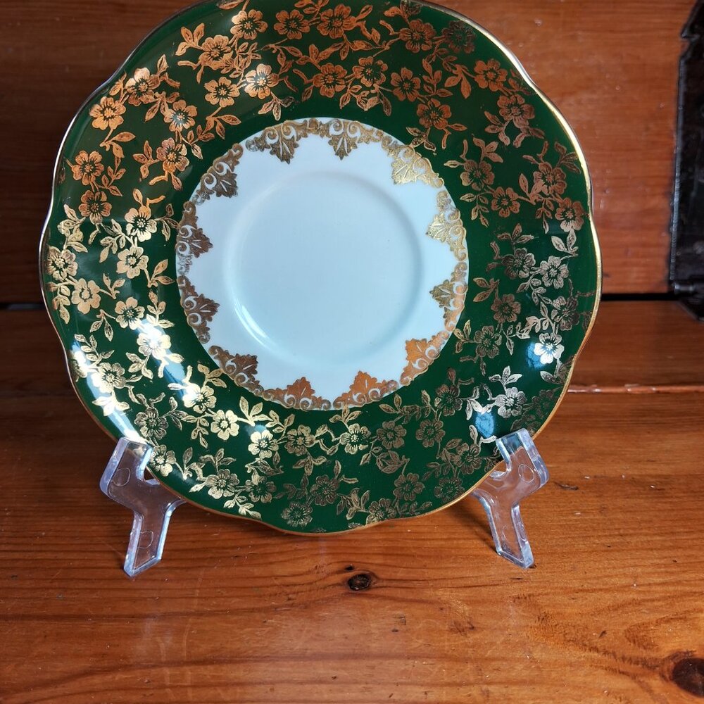 Vintage Royal Albert Consort Series Green, gold and white teacup and saucer - Picture 2 of 6
